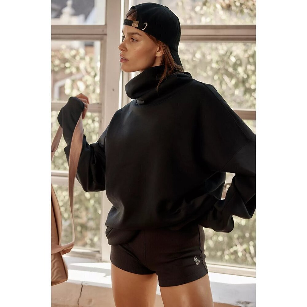 FREE PEOPLE Snuggle Up Sweatshirt in Black Size Small
